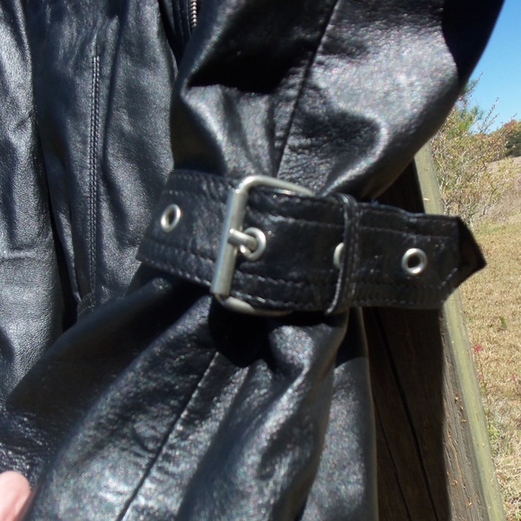 Colebrook & Co.  Medium black leather coat - Picture 2 of 5